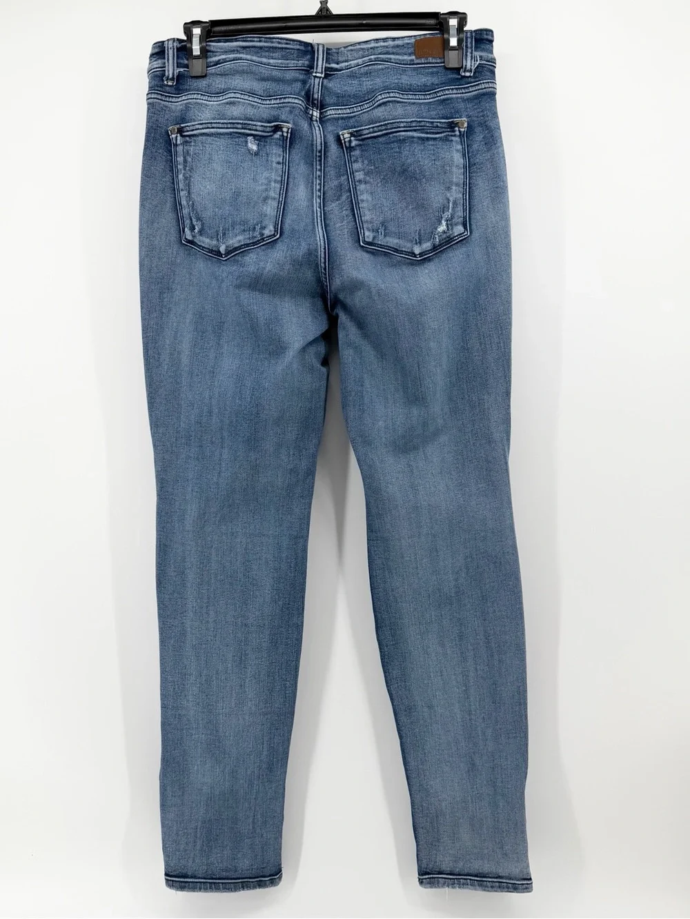 Judy Blue Medium Wash Cropped Ankle Jeans